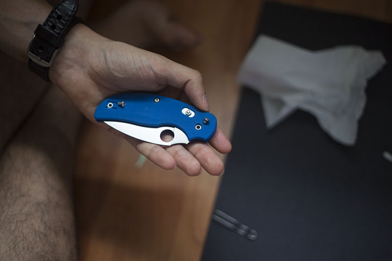 how to reassemble spyderco sage 3