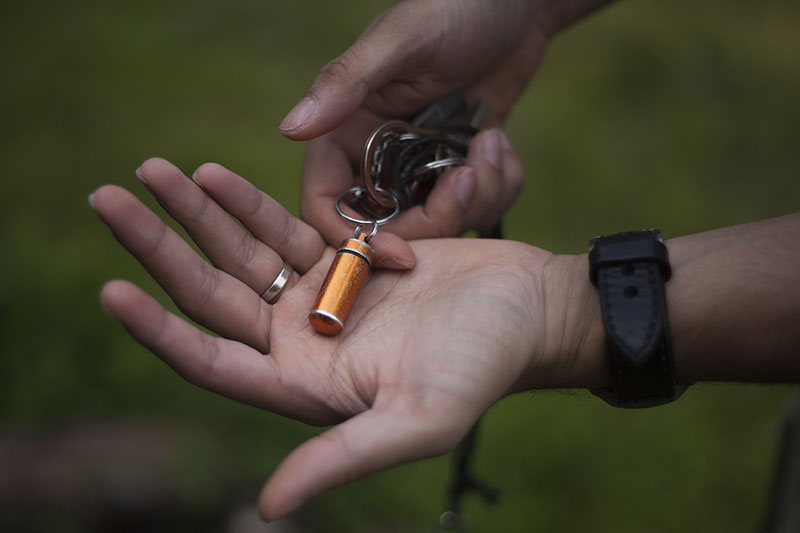 waterproof-capsule-for-survival