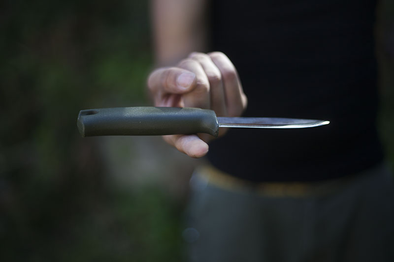 balance point on survival knife