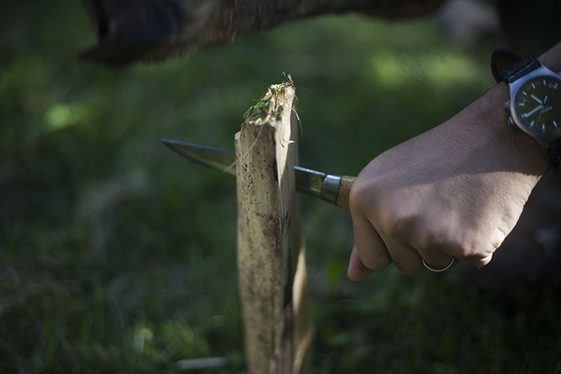 batoning with survival mora classic number 1