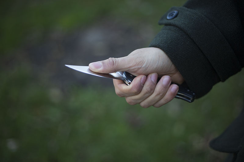 g10 handles plain edge knife spyderco tenacious