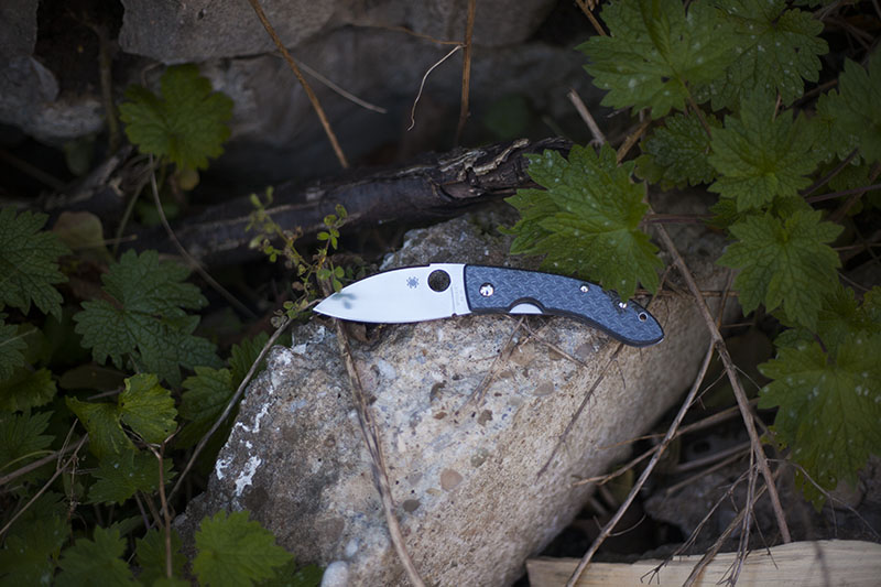 Spyderco Lum Chinese Folder Nishijin Glass Fiber Knife Review