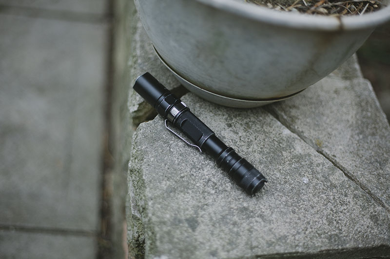 8 Survival Uses for a Flashlight - Survival Prepper