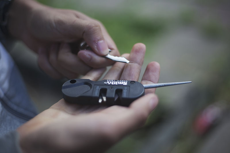 WAIT until you HEAR this KNIFE! 🤯 Fidgety & UNIQUE action with