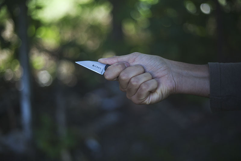 small everyday carry neck knife crkt wharncliffe minimalist folts review