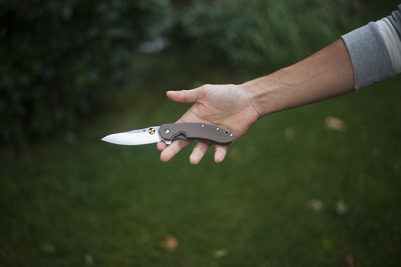 flipper knife spyderco southard review g10 scales