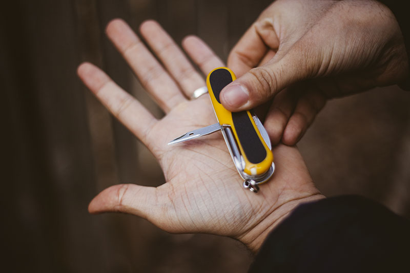 Victorinox Evolution Grip S18 15 Function Yellow/Black Pocket Knife 