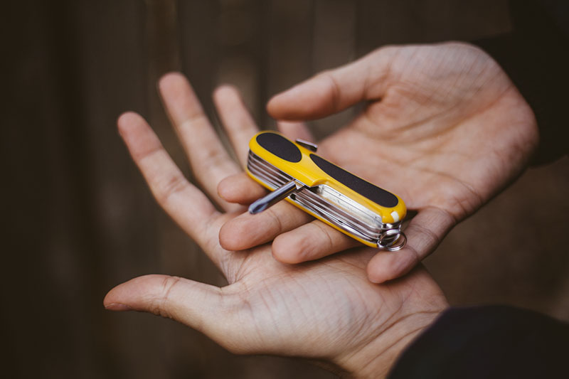 Victorinox EvoGrip S18 Swiss Army Knife Multi Tool Review