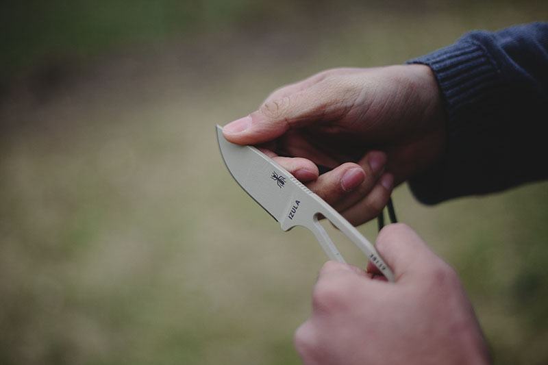 survival gear esee izula review edc outdoor neck knife