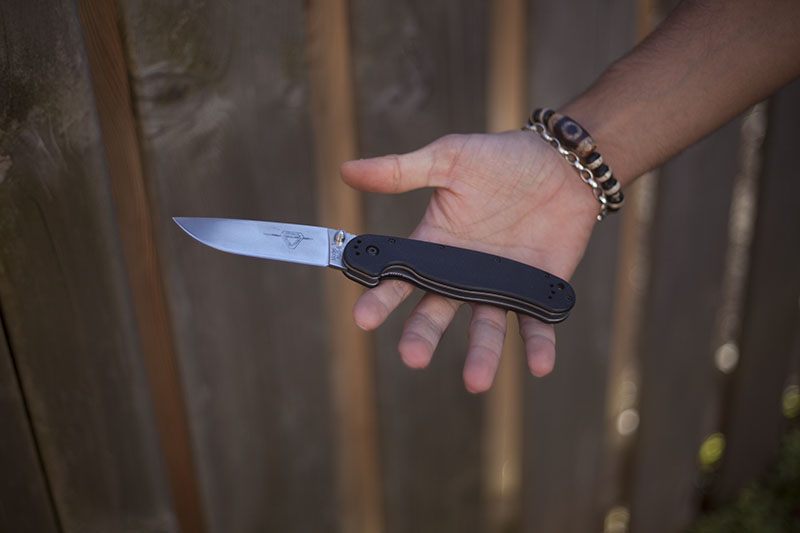 everyday carry beater knife best cheap edc ontario rat 1 review