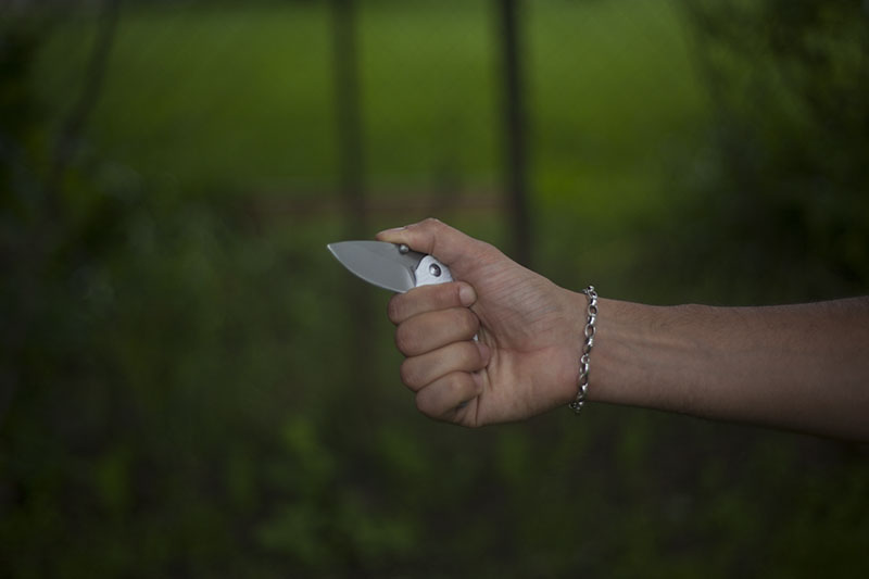 everyday carry folding knife white edc handles kershaw shuffle review