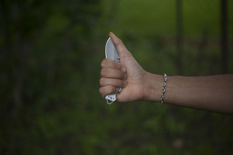 survival blog gear review kershaw shuffle pocket knife white handle edc