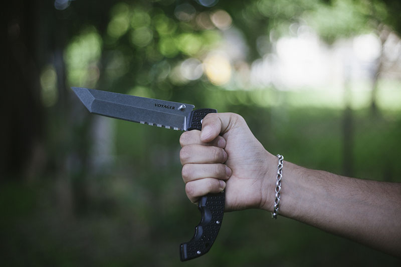 everyday carry gear review survivalist blog cold steel voyager xl tanto knife