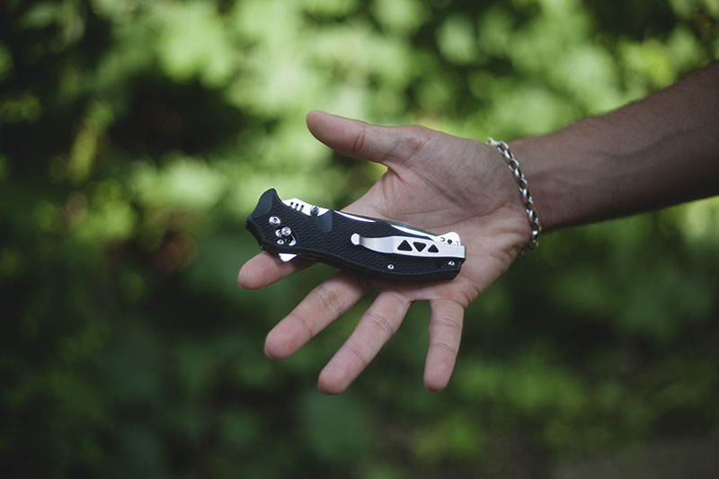 everyday carry tanto pocket knife sog vulcan review edc gear