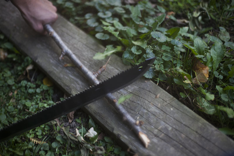 survivalist prepper blog review gerber gator machete knife outdoors