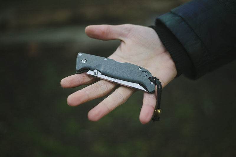 everyday carry outdoor survival knife cold steel finn wolf review