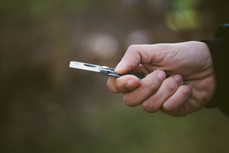 everyday carry edc gear spyderco knife review squarehead