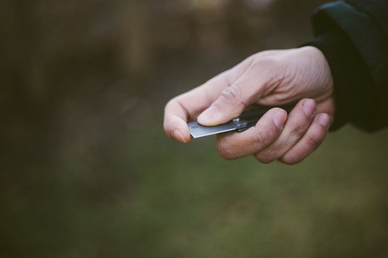 everyday carry knife backup edc spyderco squarehead dog tag review