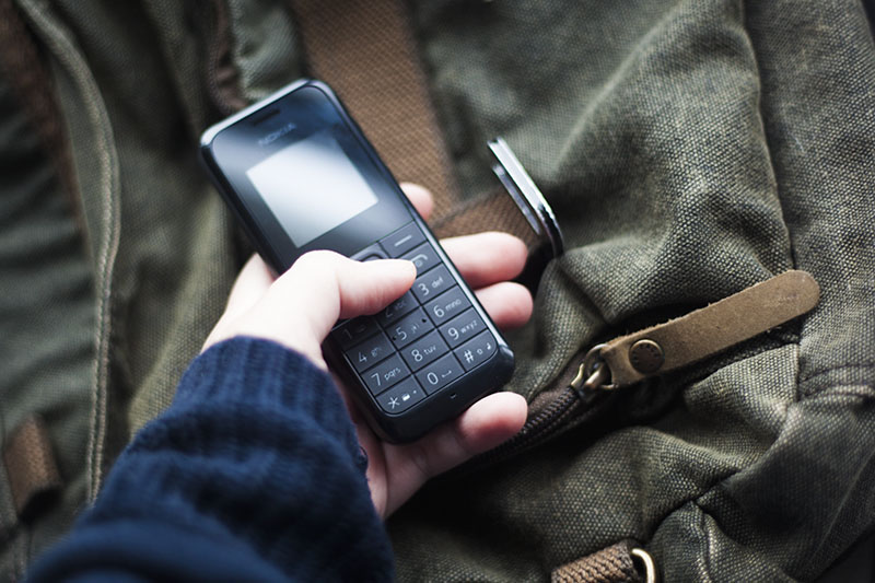 preppers using dumb phones to call for help emergency situations backup phones