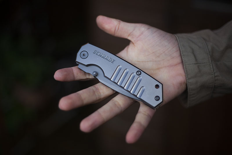 everyday carry heavy duty tank schrade sch304 review more than just surviving