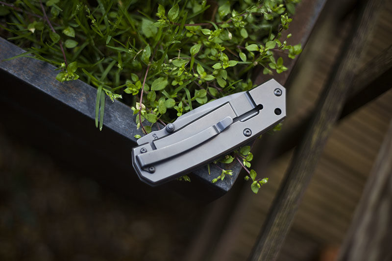 Schrade SCH304 Heavy Duty Folding Knife Review