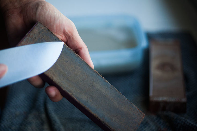How to Use a Japanese Water Stone (Whetstone) to Sharpen a Knife