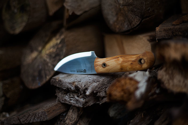 Helle Mandra Les Stroud Small Bushcraft Knife Review