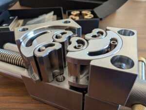 Metmo Fractal Vise Review 31